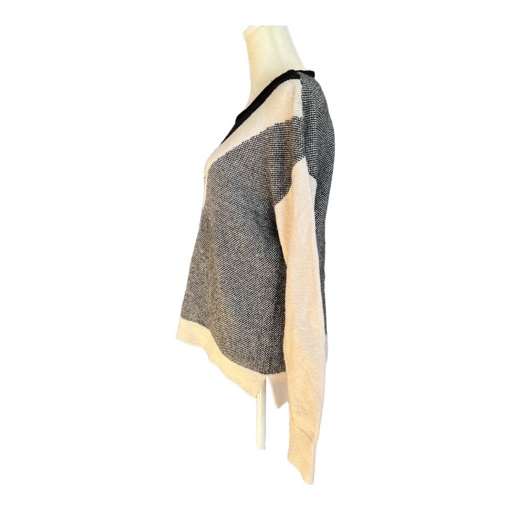 Merino wool blend colorblock V-stripe sweater from Gap size m - Picture 8 of 9